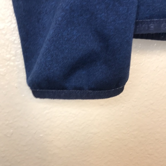 Men’s Orvis quilted jacket, full zip, blue, tag XXL... however more like a 1X !! - Picture 6 of 9